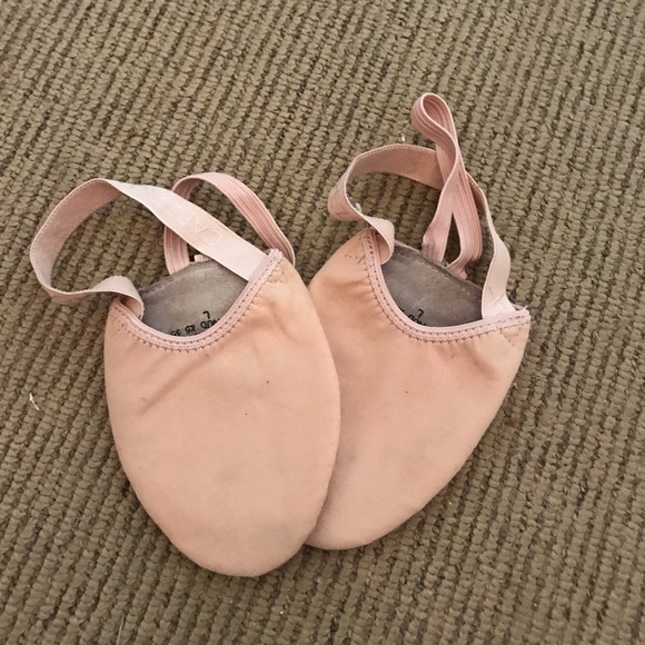 Capezio ‘Pirouette’ Ballet Shoe- half sole - Picture 1 of 3